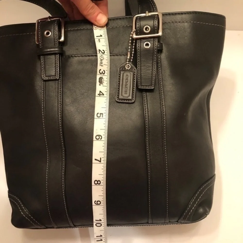 Coach black leather Hampton tote bag soho buckle